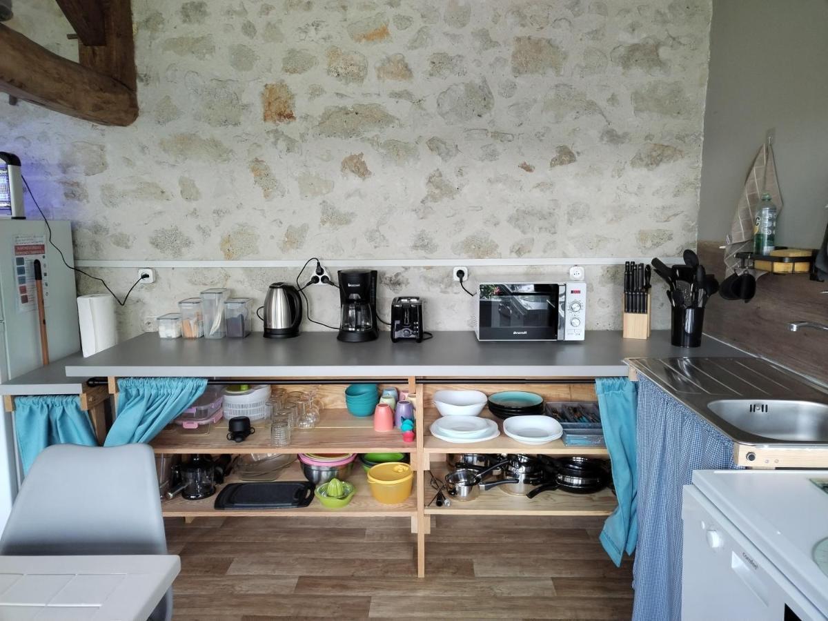Chambre 2 A 4 Pers Gite Du Gardoir Boresse-et-Martron Exteriör bild